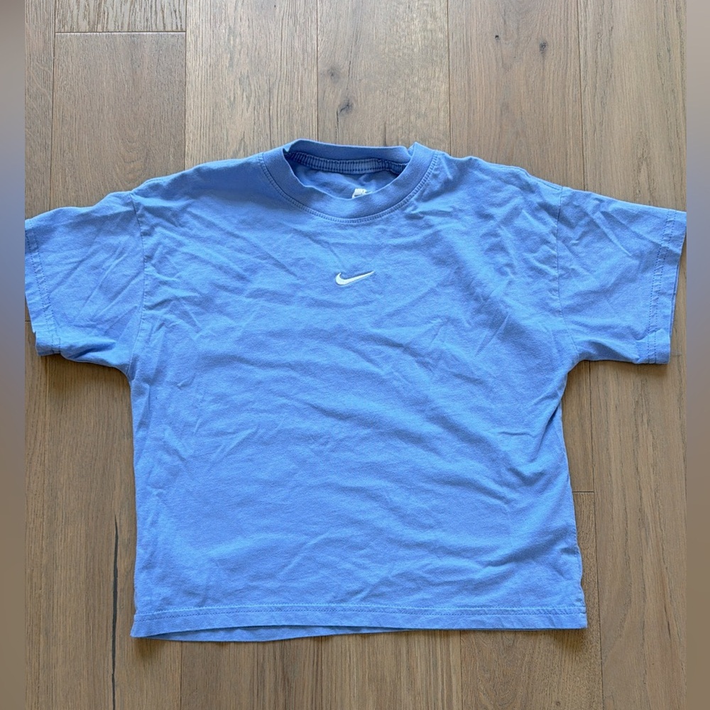 NIKE ( the Nike tee)